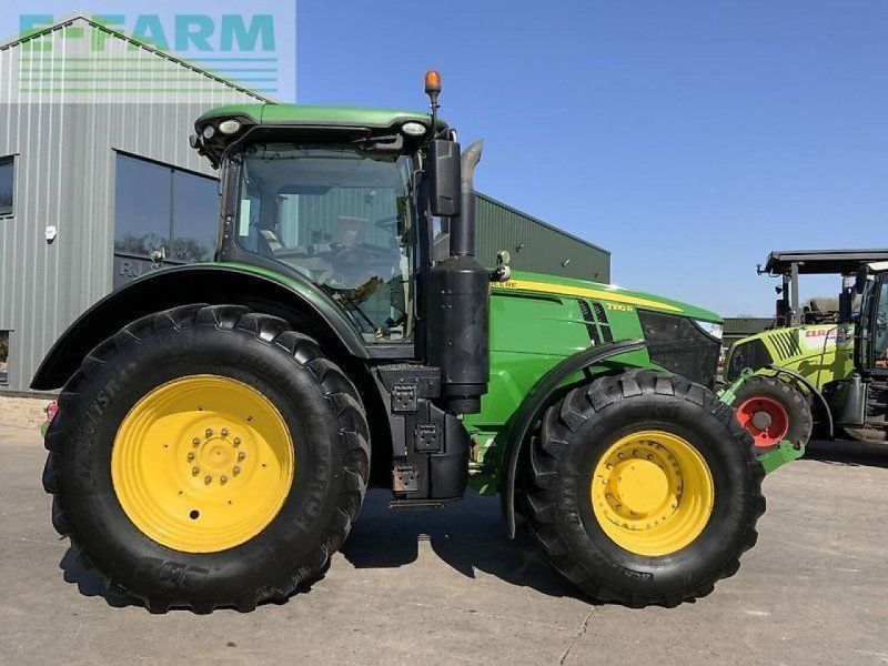 John Deere 7310r  (st22840)