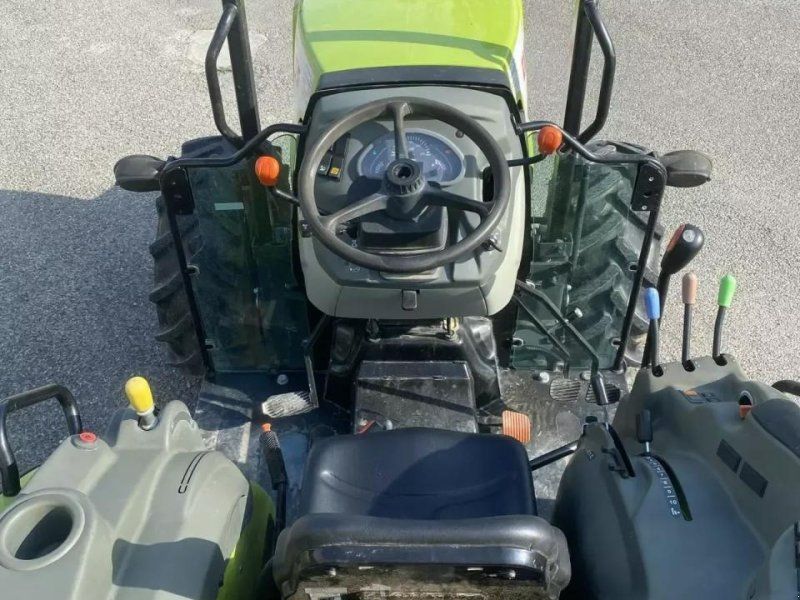 Claas nexos 240 f arceau 4rm F