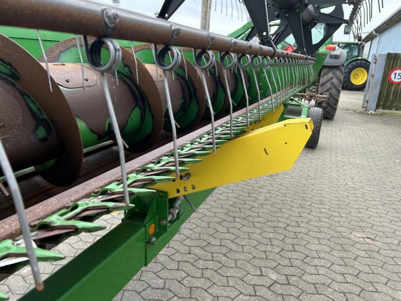 John Deere 635R
