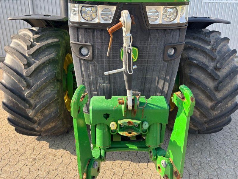 John Deere 8320R