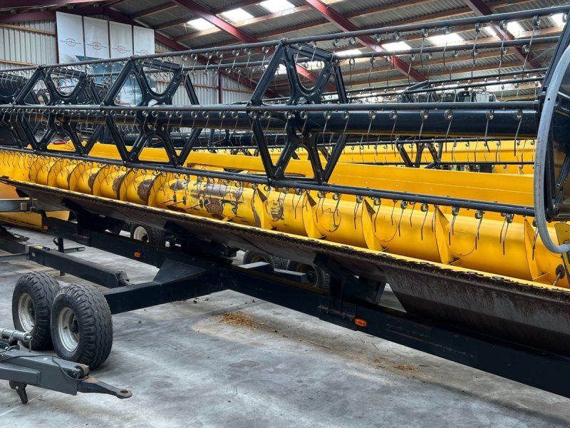 New Holland 24 fod skærebord Std skærebord årg.  med vogn