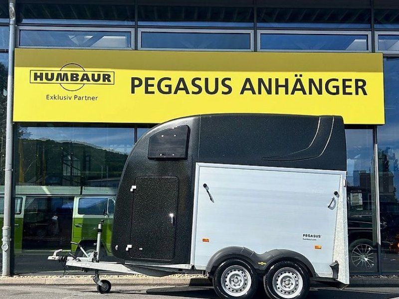 Humbaur Pegasus S 2 Pferdeanhänger  Schraubfederfahrwerk