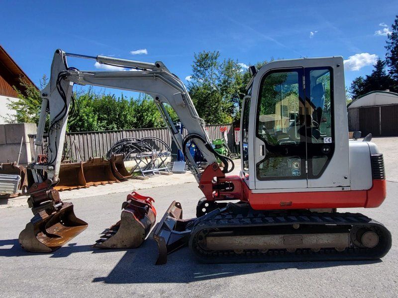 Takeuchi TB145