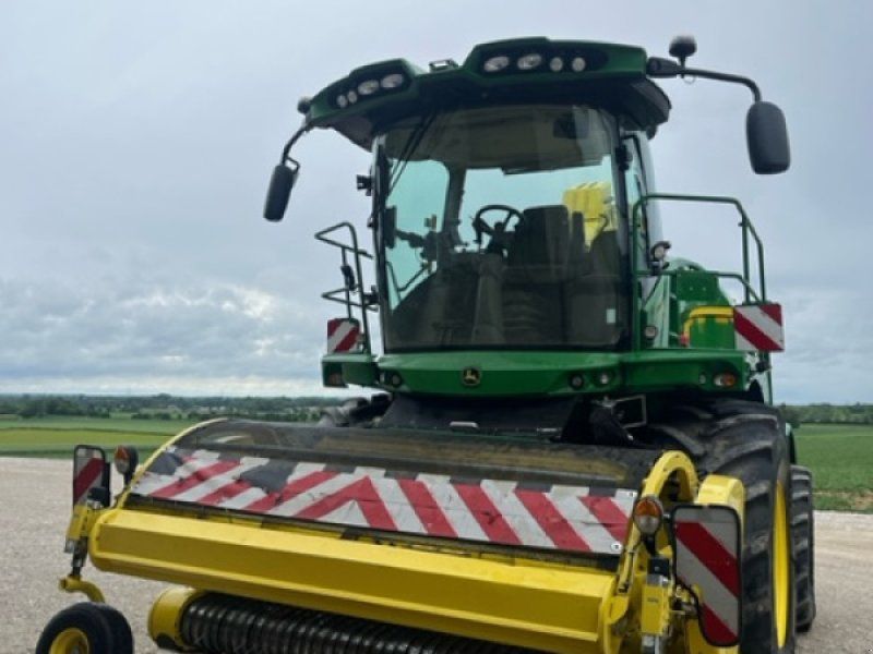 John Deere 8300i