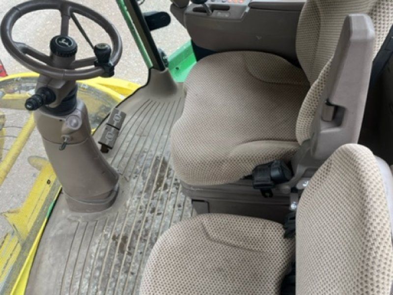 John Deere 8300i