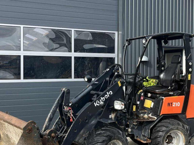 Kubota RT210