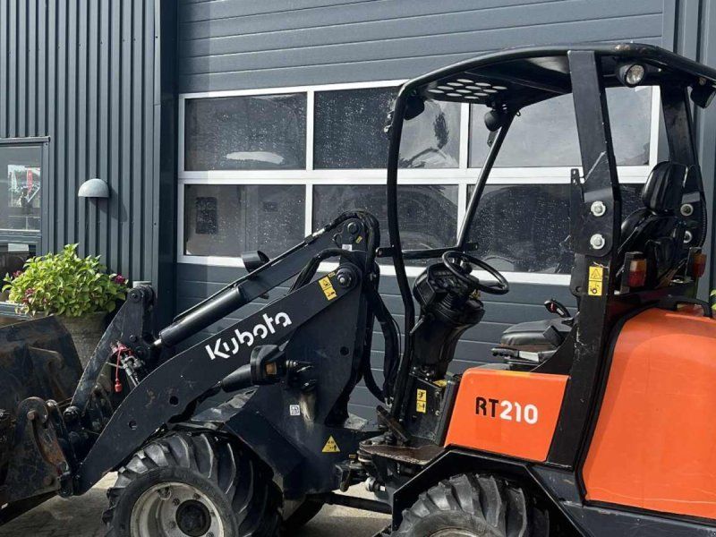 Kubota RT210