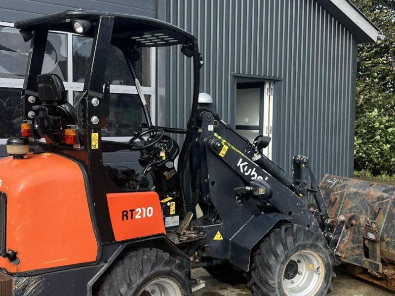 Kubota RT210