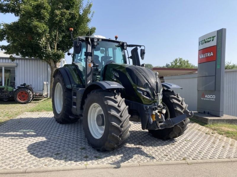 Valtra T215V