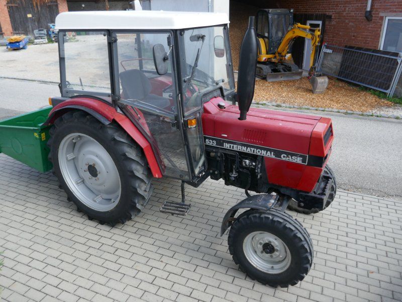 Case IH 533S mit Servolenkung und Heckcontainer. Im Original sehr gutem