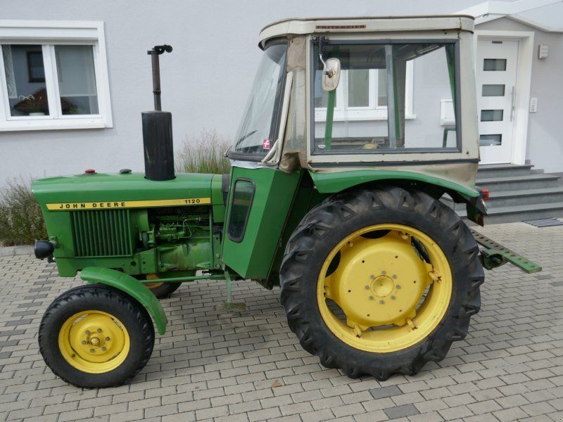John Deere 820 mit 2300 Std! Sehr guter Originalzustand! Gepflegt!