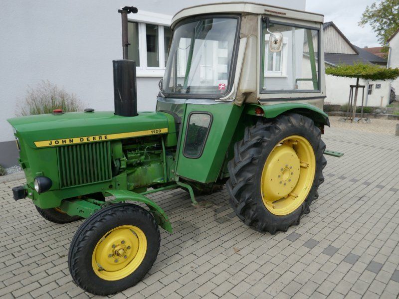 John Deere 820 mit 2300 Std! Sehr guter Originalzustand! Gepflegt!