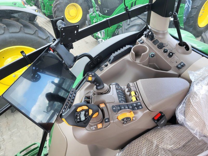 John Deere 6R 155