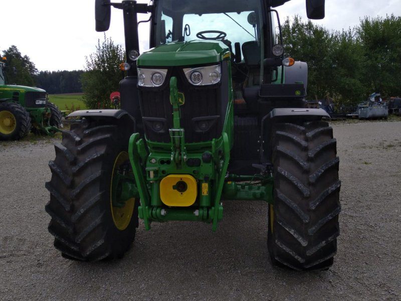 John Deere 6R 195
