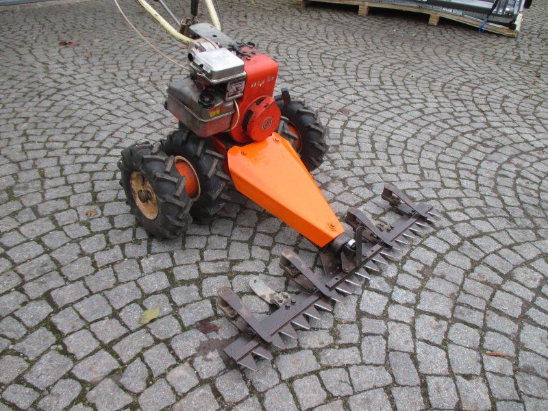 Holder M 300 Profigerät mit Zwillingsbereifung und Schwinghebelbalken 1