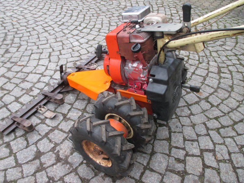 Holder M 300 Profigerät mit Zwillingsbereifung und Schwinghebelbalken 1