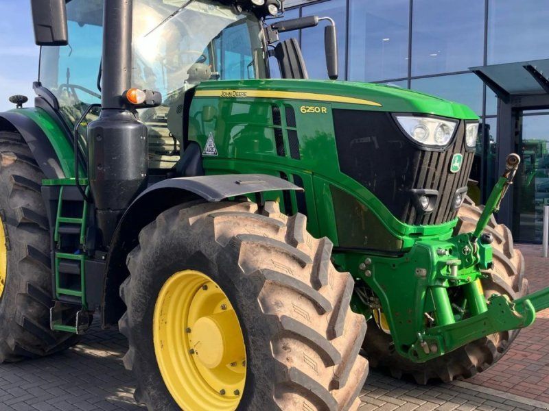John Deere 6250R ULTIMATE  AutoTrac. GPS. Sektions kontrol. Command Arm. Co
