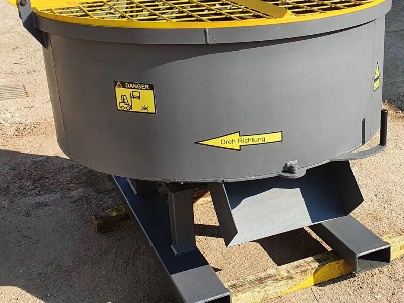 Betonmischer / hydraulic  mixer