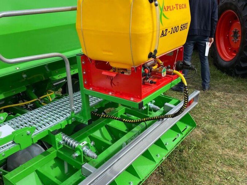 Kartoffelpflanzmaschine /  planter