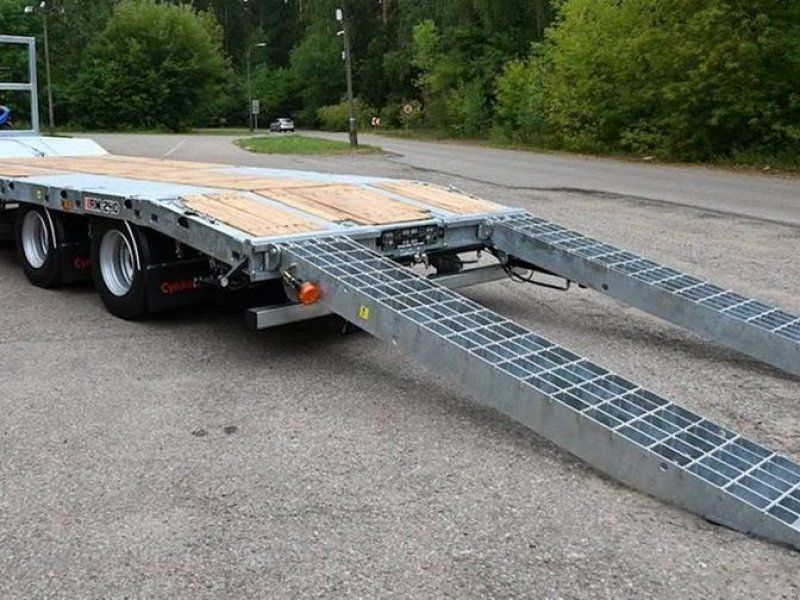 CYNKOMET Plattformlieger RM-240 / trailer