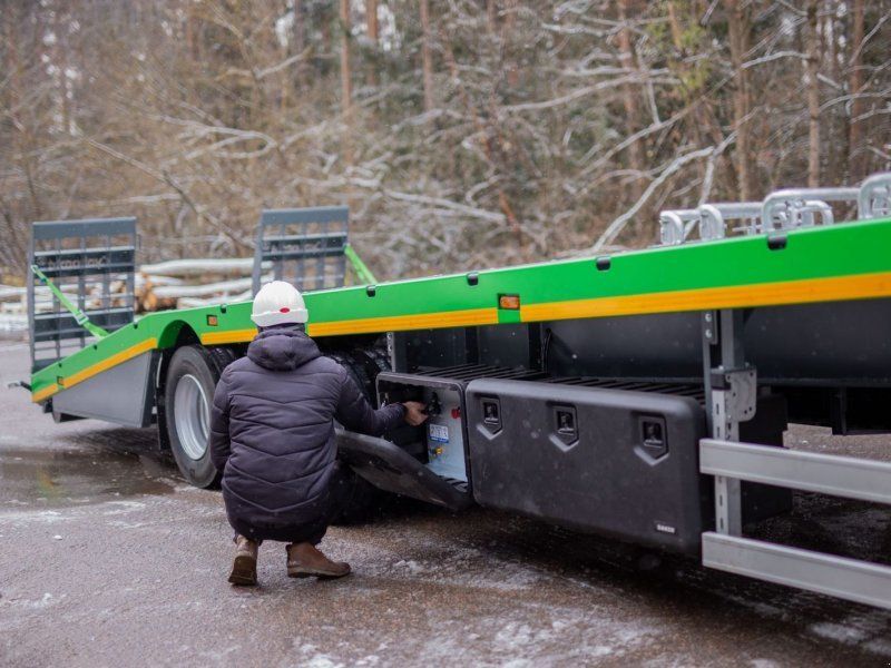 CYNKOMET Plattformlieger SL 28M / trailer