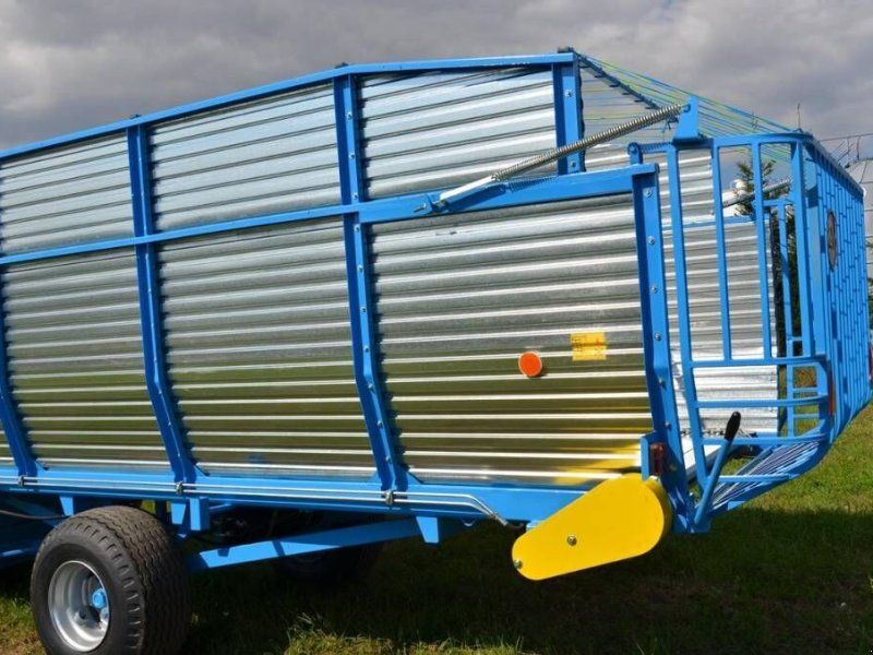 Mähladewagen / green  mower