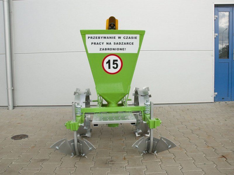 Kartoffelpflanzmaschine /  planter