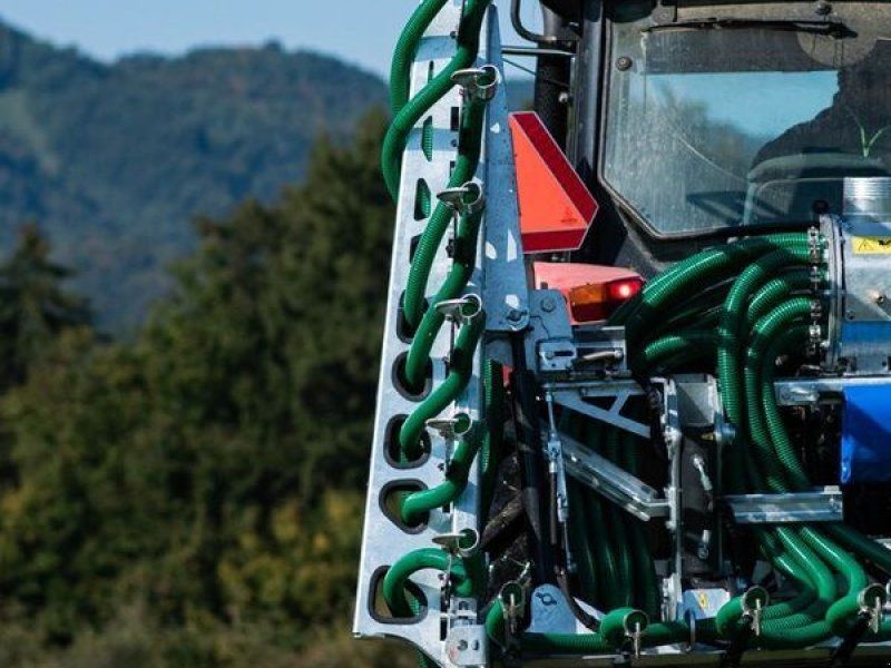 BeTEC Gülleverteiler / slurry injector