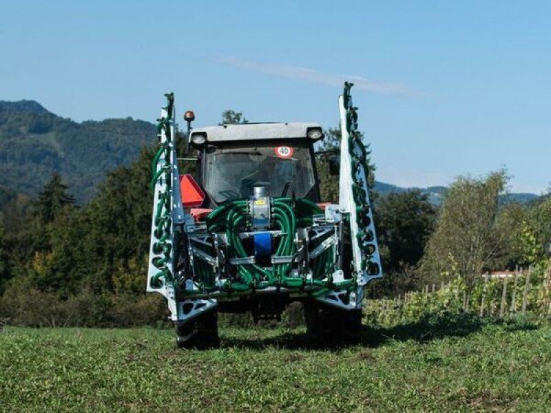 BeTEC Gülleverteiler / slurry injector