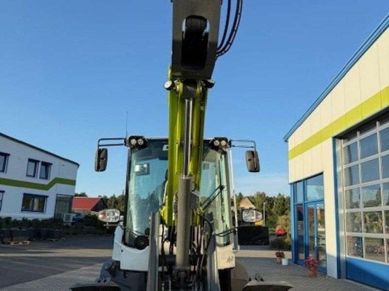 Claas Torion 738 T Sinus