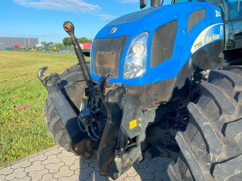 New Holland T7550 TVT MIT FRONTZAPFWELLE