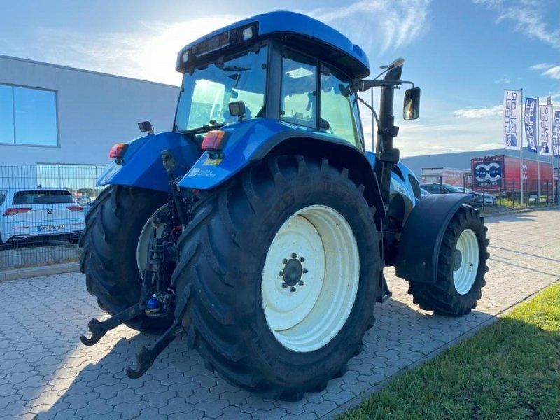 New Holland T7550 TVT MIT FRONTZAPFWELLE