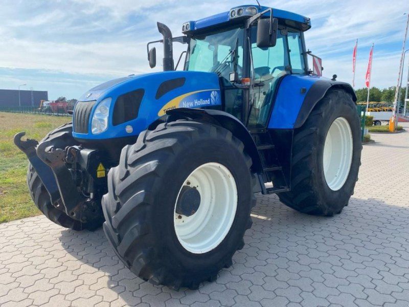 New Holland TVT 195 MIT FRONTZAPFWELLE