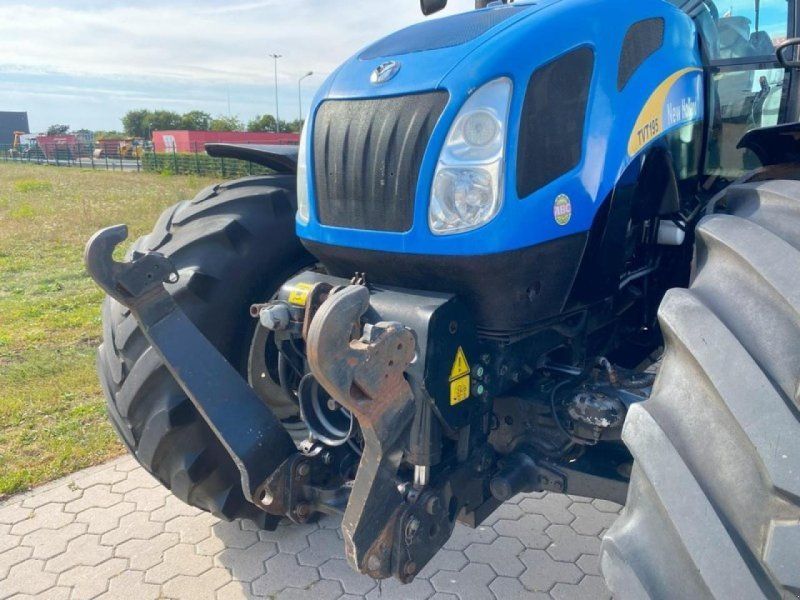 New Holland TVT 195 MIT FRONTZAPFWELLE