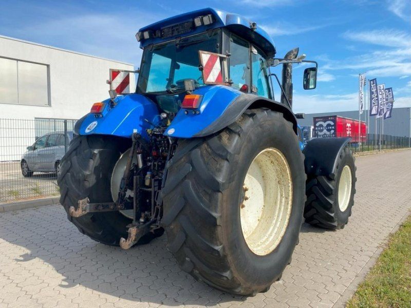 New Holland TVT 195 MIT FRONTZAPFWELLE