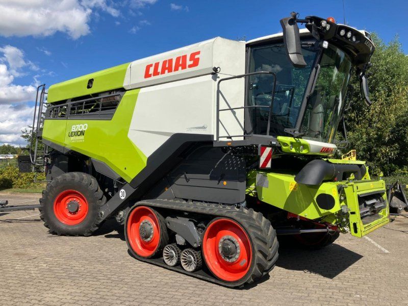 Claas Lexion 8700 TT + Vario 1230