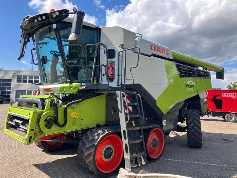 Claas Lexion 8700 TT + Vario 1230