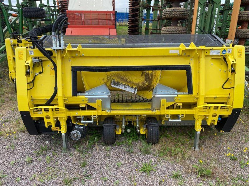 John Deere 30R