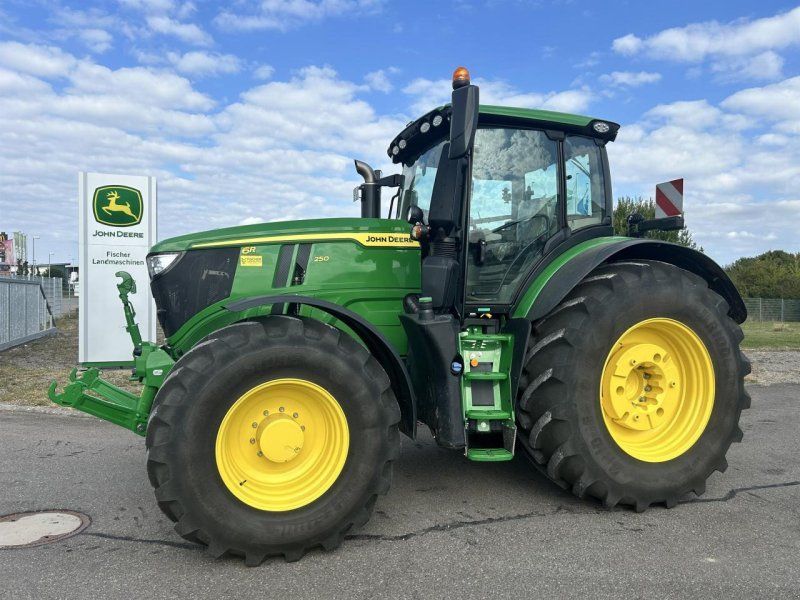 John Deere 6R 250