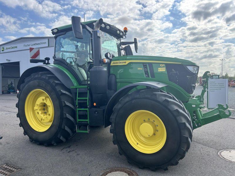 John Deere 6R 250
