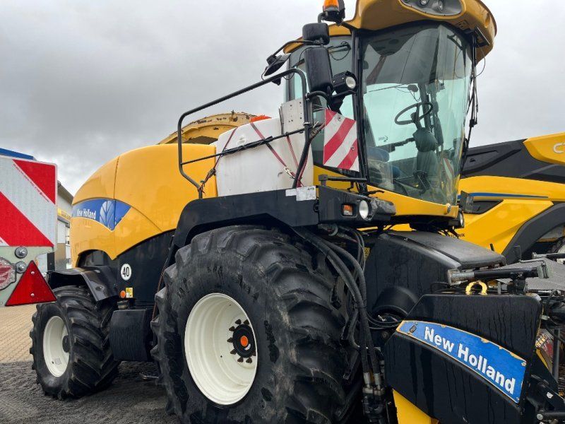 New Holland FR 9050
