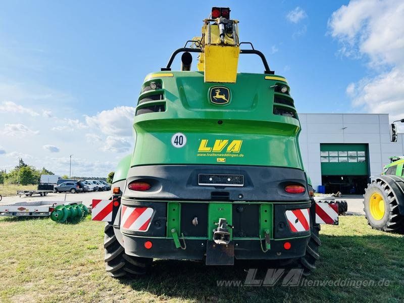 John Deere 8300