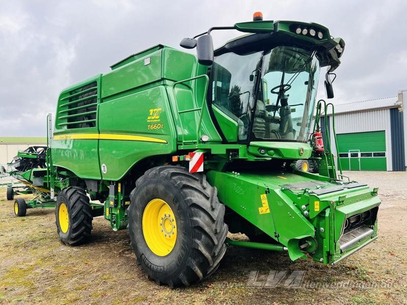 John Deere T660