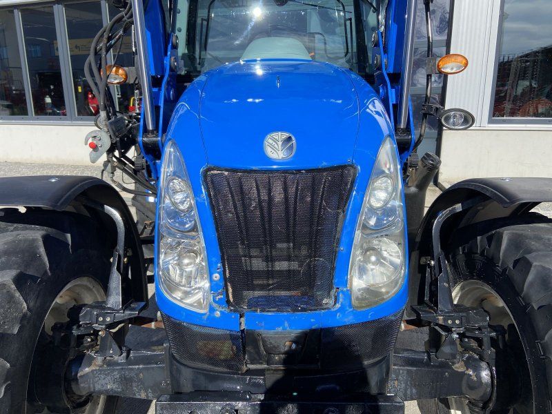 New Holland T5030