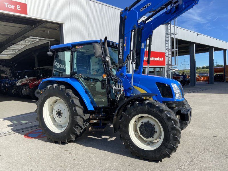 New Holland T5030