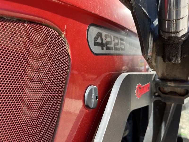 Massey Ferguson 4225-2 LP