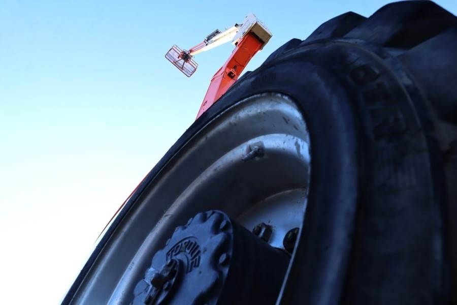 JLG 800AJ Diesel, 4x4 Drive, 26.5m Working Height, 15.