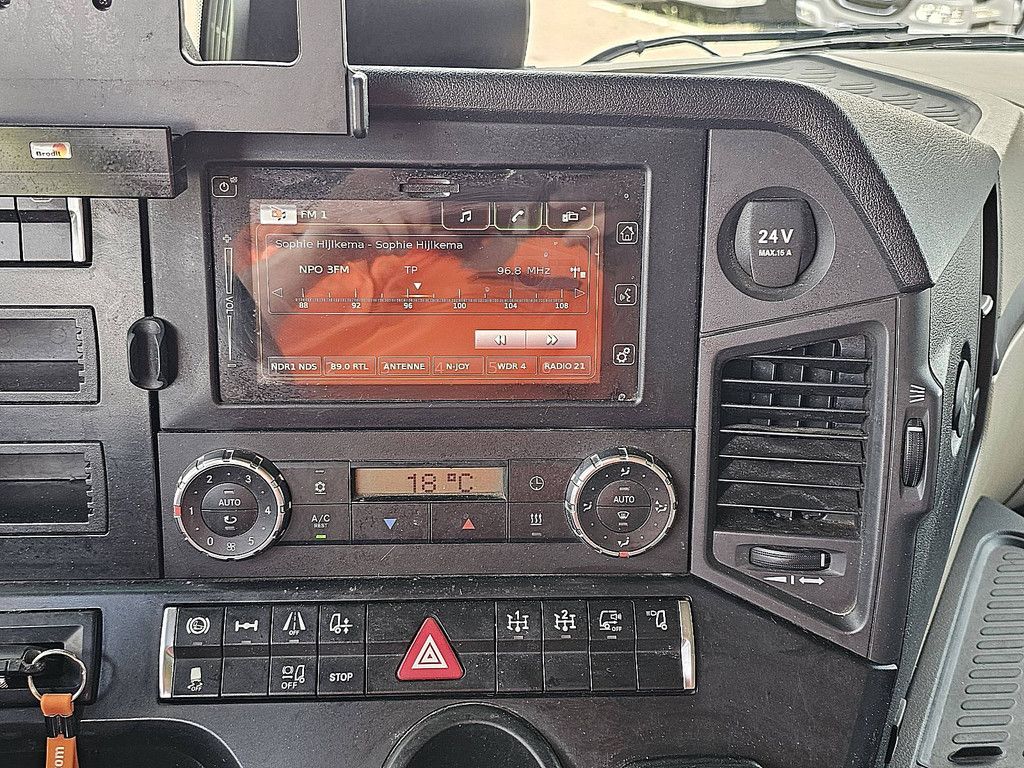 MERCEDES-BENZ ACTROS 1843 LS
