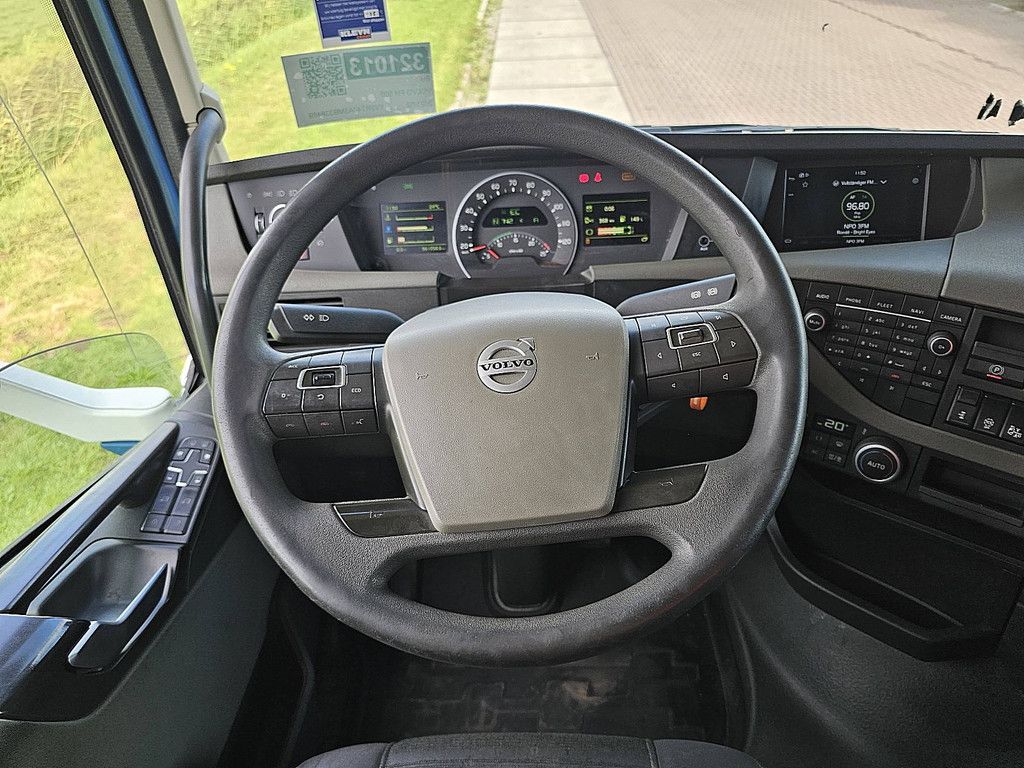 VOLVO FH 500 skirts 2x tank veb+