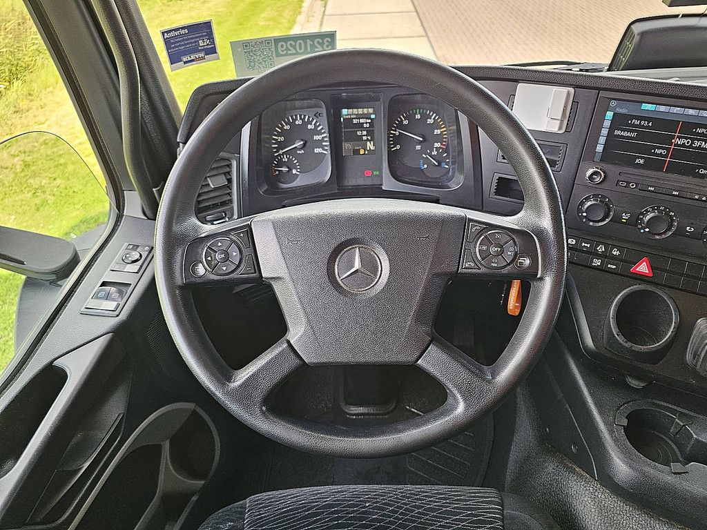 MERCEDES-BENZ ANTOS 1824